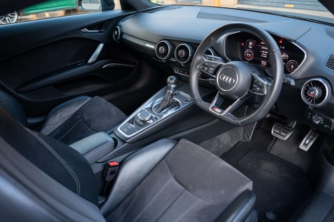 Audi TT 2.0 TT Black Edition TFSI Quattro Semi-Auto 4WD 3dr 3