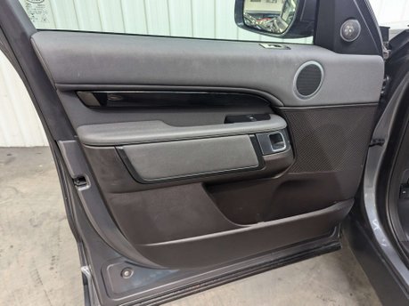 Land Rover Discovery 3.0 Discovery SE SDV6 Auto 4WD 57