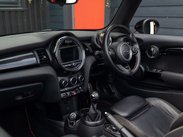 Mini Convertible 2.0 Cooper S 2dr 11