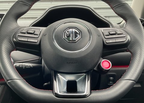 MG HS 1.5 T-GDI EXCLUSIVE DCT 18