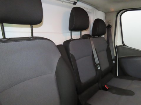 Vauxhall Vivaro 1.6 CDTi 2900 BiTurbo ecoTEC L2 H2 Euro 6 (s/s) 5dr 7