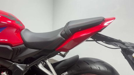 Honda CBR 2024 74 PLATE E-CLUTCH ONLY 240 MILES MOT AUTO 650CC SPORTS BIKE 34