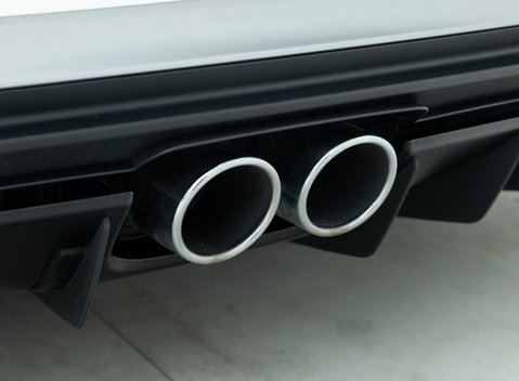Porsche 911 GT3 Touring (992) 32