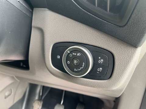 Ford Transit Connect 1.5 Transit Connect 200 L1 TDCi AIRCON 19