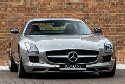 Mercedes-Benz SLS AMG