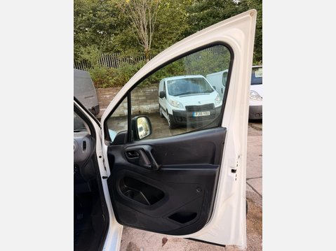 Peugeot Partner 1.6 BlueHDi 854 Professional Panel Van 5dr Diesel Manual L1 (112 g/km, 97.6 26