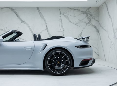 Porsche 911 Turbo S Cabriolet (992) 47