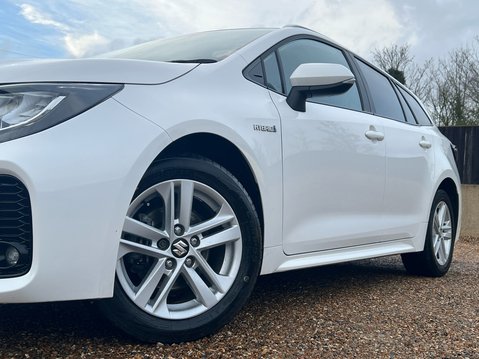 Suzuki Swace MOTION 15