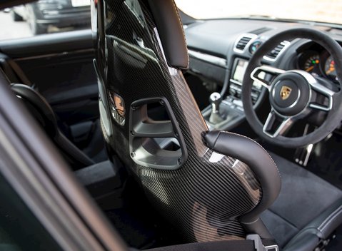 Porsche Cayman GT4 15