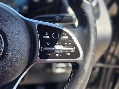 2020 Mercedes-Benz GLA thumbnail 18