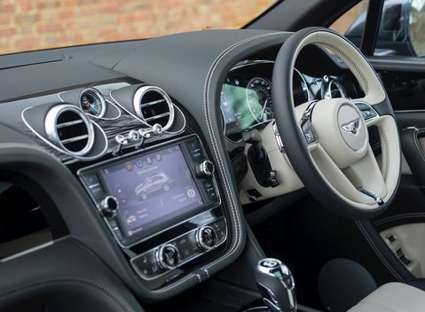 Bentley Bentayga V8 16