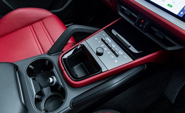 Porsche Cayenne V6 E-HYBRID Coupe 23