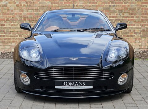 Aston Martin Vanquish S 2