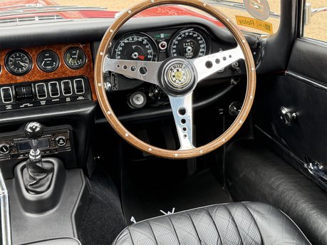 Jaguar E-Type 2+2 50