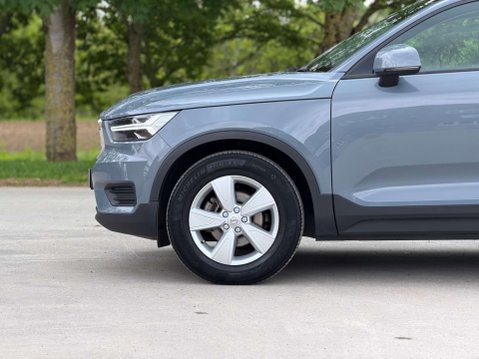 Volvo XC40 1.5 XC40 Momentum Core T2 5dr 35