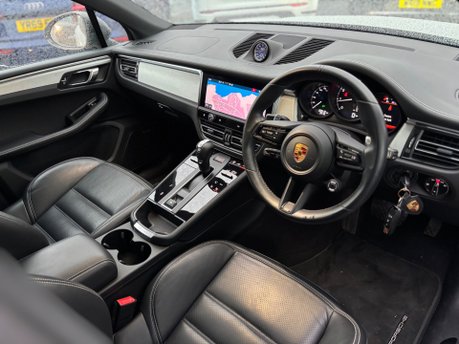 Porsche Macan 2.0T T SUV 5dr Petrol PDK 4WD Euro 6 (s/s) (265 ps) 3