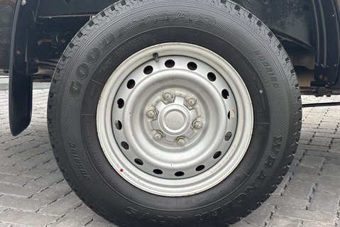 Isuzu D-Max 1.9 TD Utility 4x4 Single Cab Pickup 26