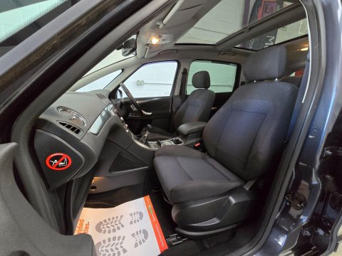 Ford S-Max 2.0 TDCi Titanium 5dr 48