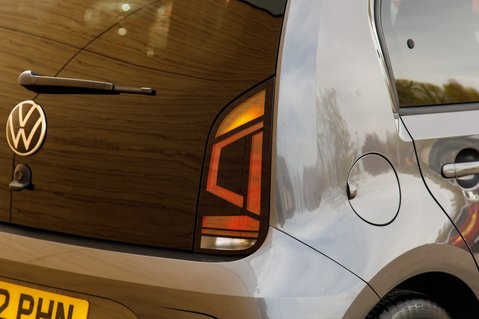 Volkswagen Up R-LINE 9