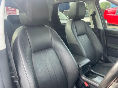 Land Rover Discovery Sport 2.0 TD4 HSE Black Auto 4WD Euro 6 (s/s) 5dr 20