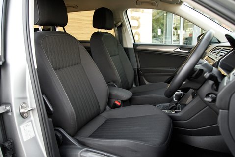 Volkswagen Tiguan Allspace LIFE TSI DSG 28