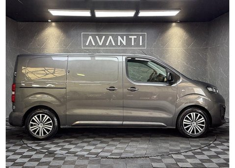 Vauxhall Vivaro 1.5 Turbo D 2700 Pro Panel Van 6dr Diesel Manual L1 H1 Euro 6 (s/s) (120 ps 9