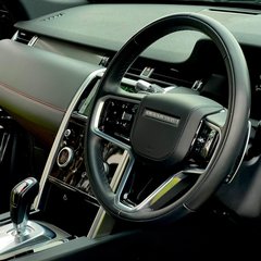 Land Rover Discovery Sport R-DYNAMIC HSE 4