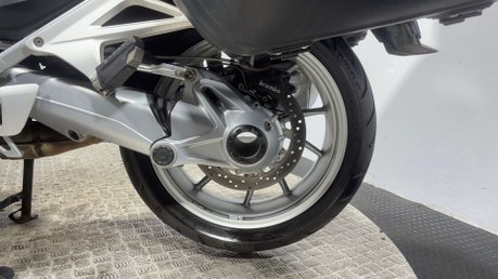 BMW R 1200 RT 2015 STUNNING EXAMPLE EBONY COLOUR SCHEME 45K NEW MOT 1200CC 19