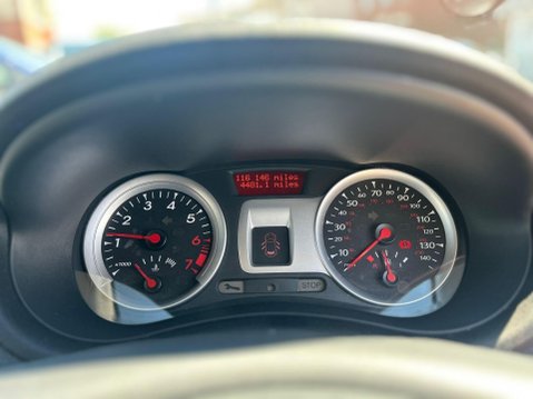 Renault Clio 1.2 TCe 16v Dynamique 3dr 10