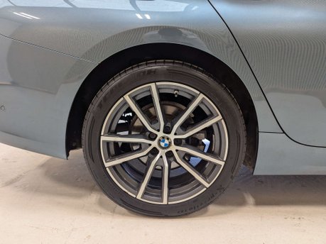 BMW 3 Series 2.0 318d Sport Auto 4dr 27