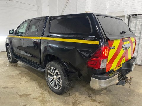 Toyota Hilux INVINCIBLE 4WD D-4D DCB 7