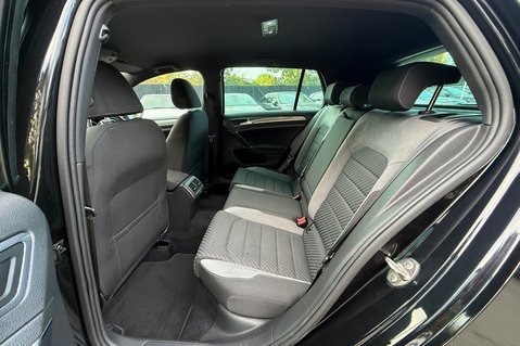 Volkswagen Golf R-LINE EDITION TSI EVO DSG 20