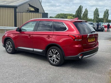 Mitsubishi Outlander 2.3 Outlander DI-D 3 Auto 4WD 5dr 11