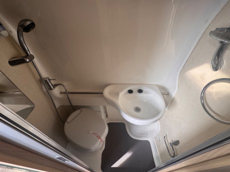 Autosleeper Windrush 17