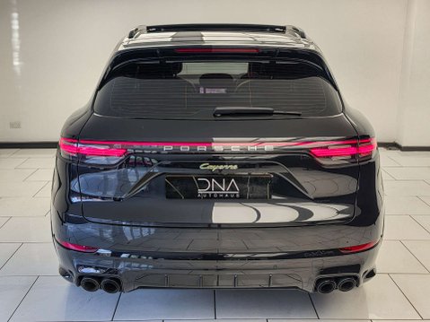 Porsche Cayenne 3.0 V6 E-Hybrid 17.9kWh SUV 5dr Petrol Plug-in Hybrid TiptronicS 4WD Euro 6 18