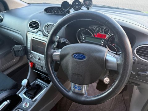Ford Focus 2.5 RS 3dr 68
