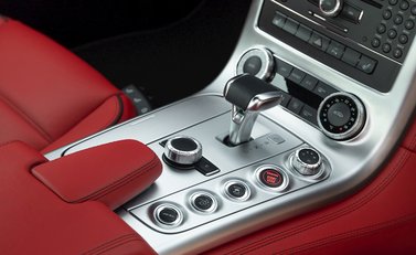 Mercedes-Benz SLS AMG 20