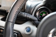 Toyota Yaris EXCEL FHEV 17