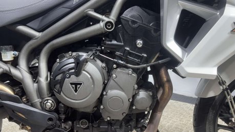 Triumph Tiger XRT 2019 ONLY 9K SERVICE HISTORY MOT VERY CLEAN 800CC 9