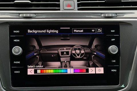 Volkswagen Tiguan R-LINE TSI DSG - ONE OWNER - APPLE CAR PLAY -ADAPTIVE CRUISE 44