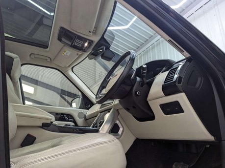 Land Rover Range Rover 4.4 Range Rover Autobiography SDV8 Auto 4WD 5dr 48