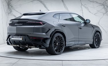Lamborghini Urus SE 6