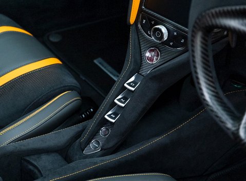 McLaren 720S Performance 16