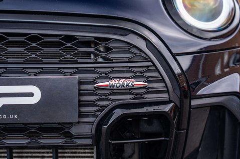 Mini Hatch 2.0 Cooper S Sport Auto 3dr 28