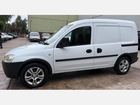 Vauxhall Combo 1.3 CDTi 1700 16v Panel Van 3dr Diesel Manual (134 g/km, 69 bhp) 23