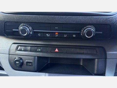 Vauxhall Vivaro 1.5 Turbo D 2900 Dynamic Panel Van 6dr Diesel Manual L2 H1 Euro 6 (s/s) (10 33