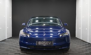 Tesla Model 3 LONG RANGE AWD Deep Blue Metallic GROK AI One Owner VATQ 6