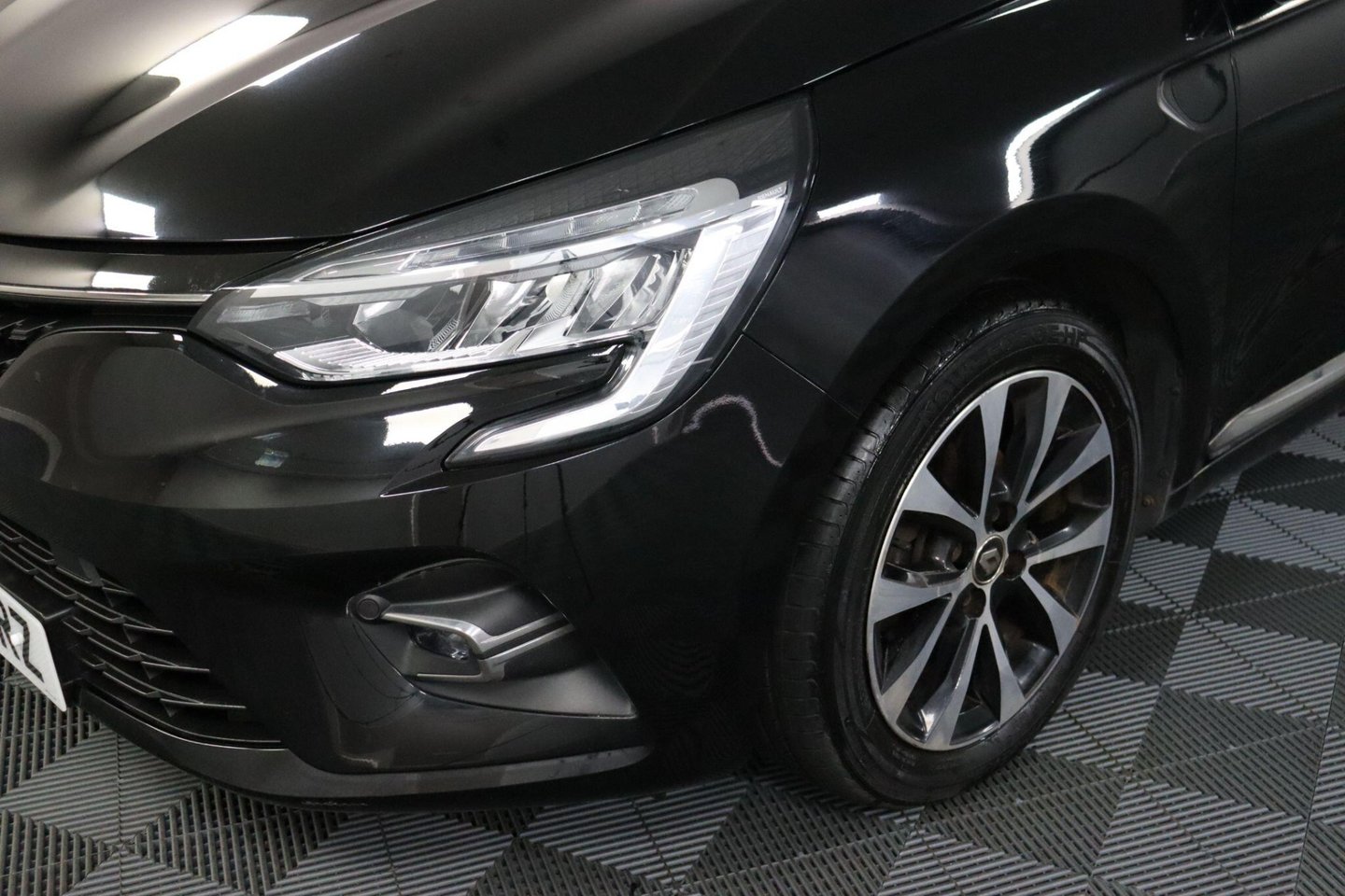 2020 Renault Clio — image 25