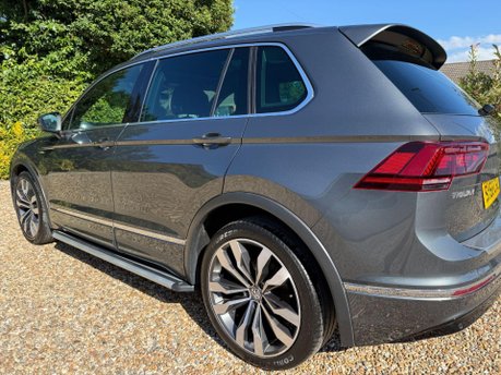 Volkswagen Tiguan 2.0 TDI R-Line 4Motion Euro 6 (s/s) 5dr 12