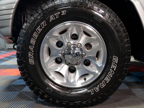 Mitsubishi Pajero 22